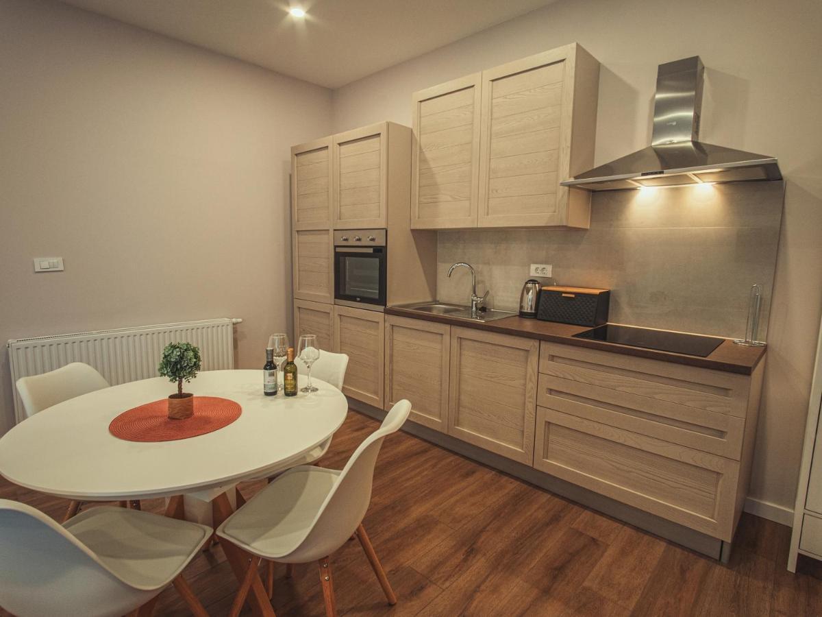 Apartmani Infinity Osijek Exterior foto
